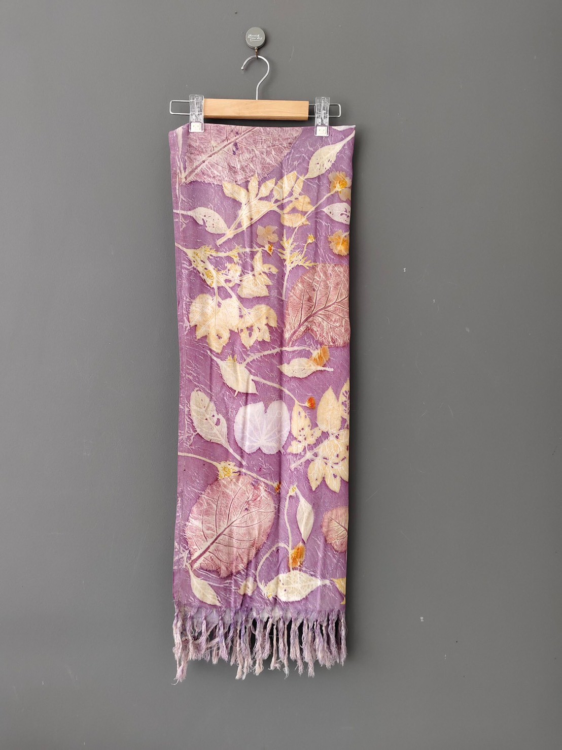 ผ้าพันคอ cotton Eco print Size : กว้าง 70 cm × ความยาว 170 cm มีให้เลือก 6 โทนสี