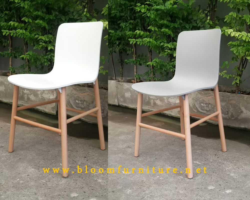 เก้าอี้โมเดิร์นที่นั่งพลาสติกขาไม้ ขนาด 50 X 50 X 79.5 ซม.