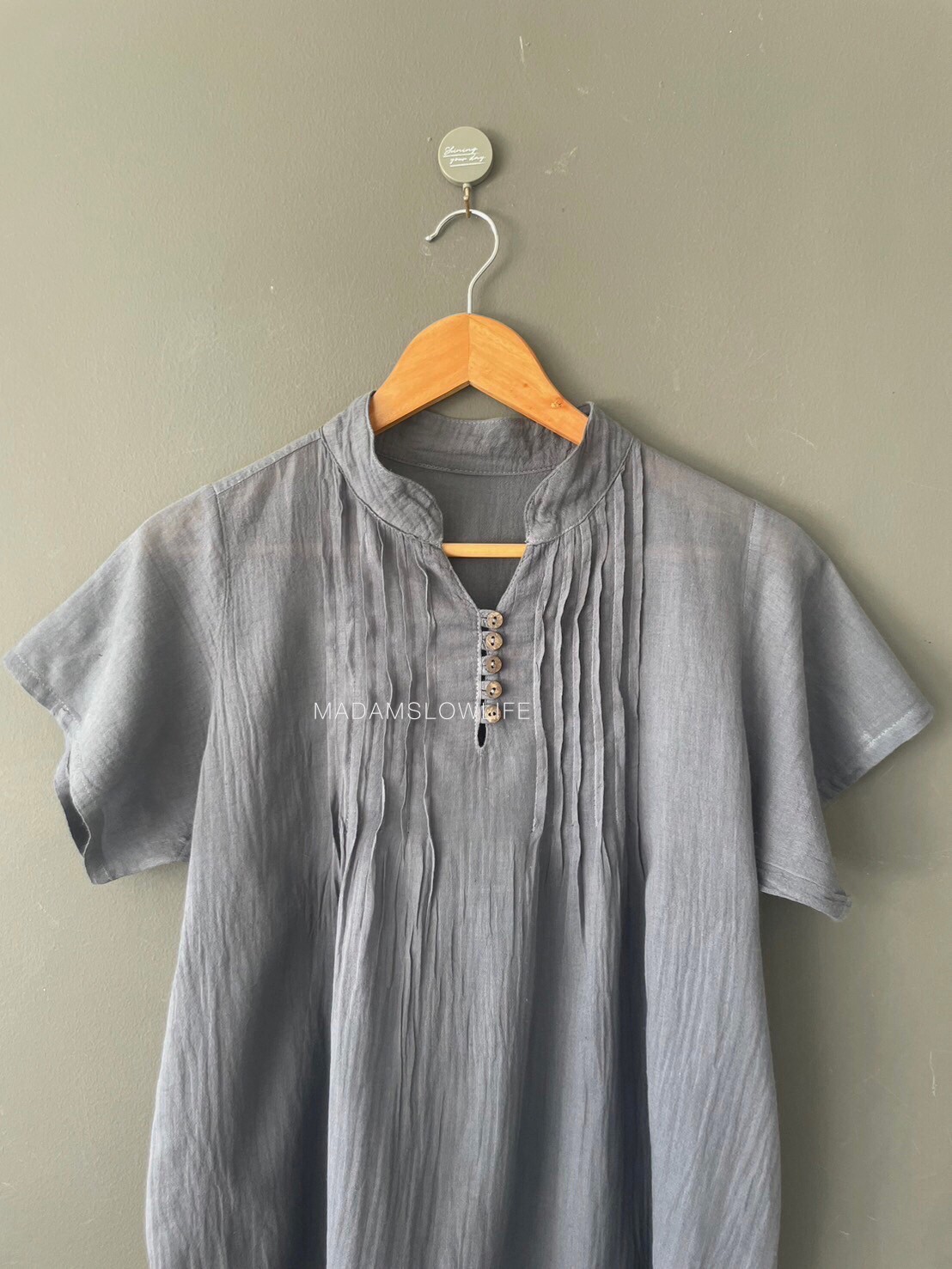 เสื้อผู้หญิง Size F สีเทาเข้ม