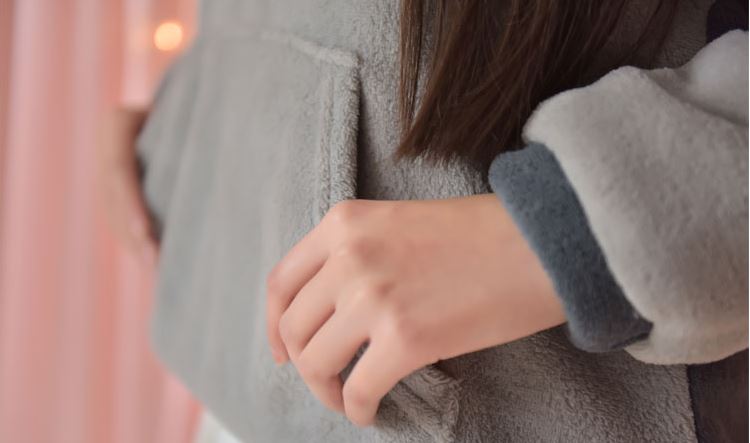 เสื้อกันหนาว ลาย Neko Atsume