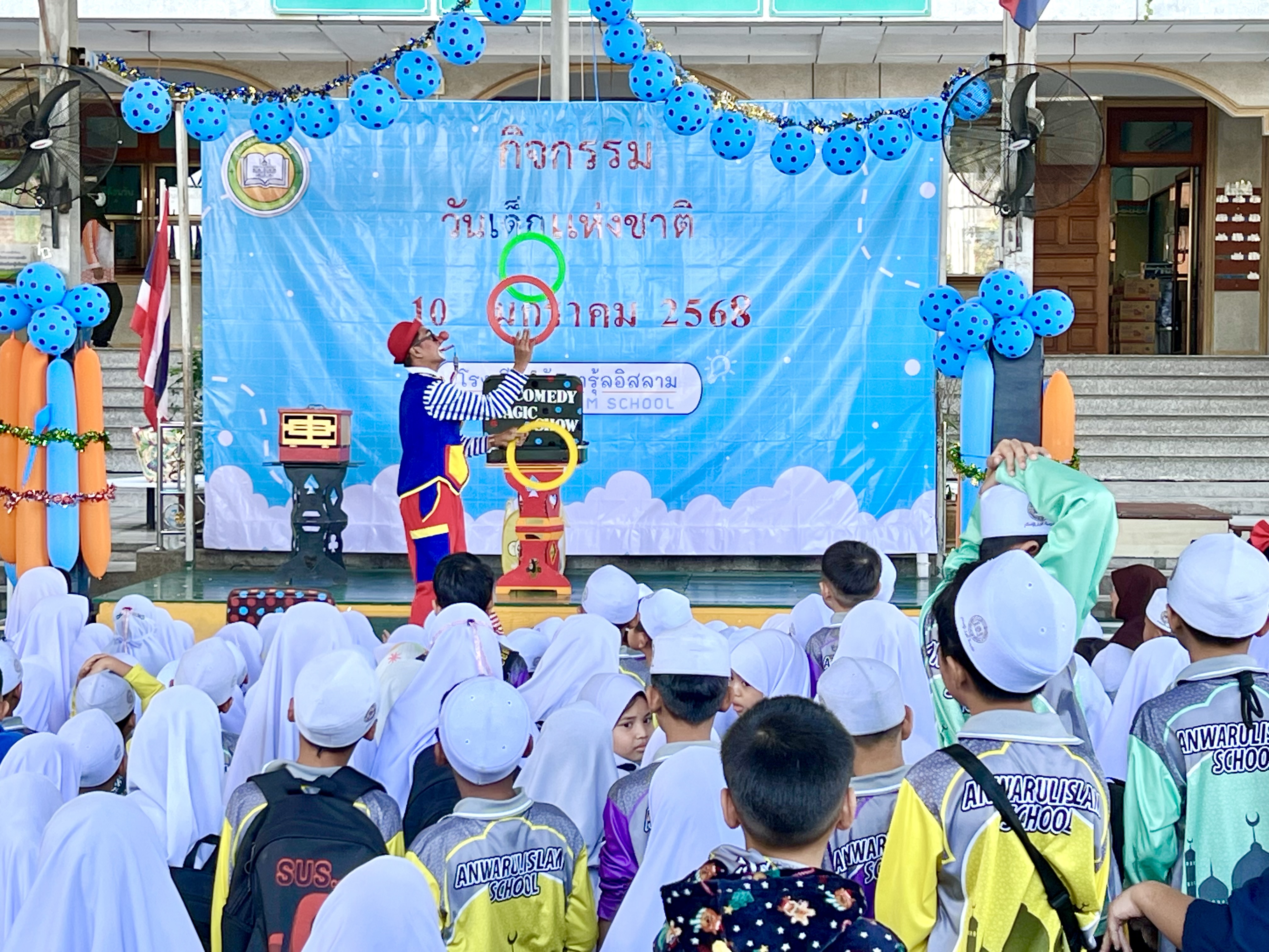 จักกลิ้งโชว์ โยนบอล โยนห่วง โยนคลับ