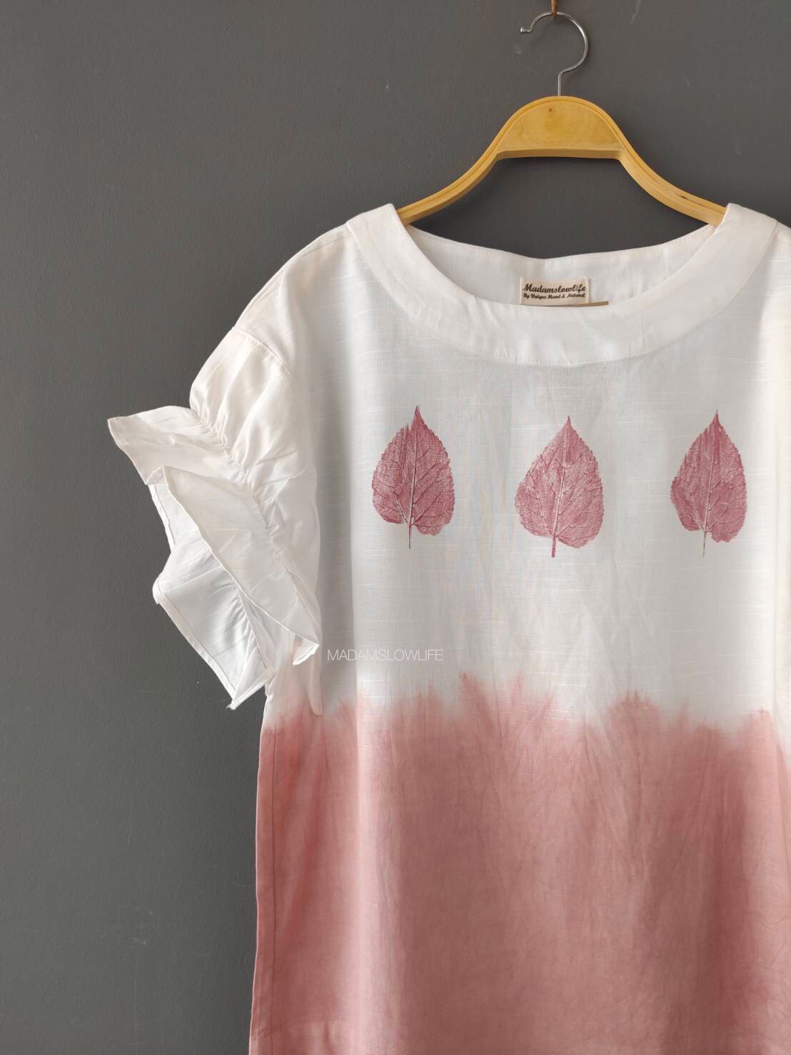 เสื้อผู้หญิง ระบายแขน Size F มัดย้อมสีชมพูทูโทน พิมพ์ด้วยใบไม้จากสีปลอดสารพิษ