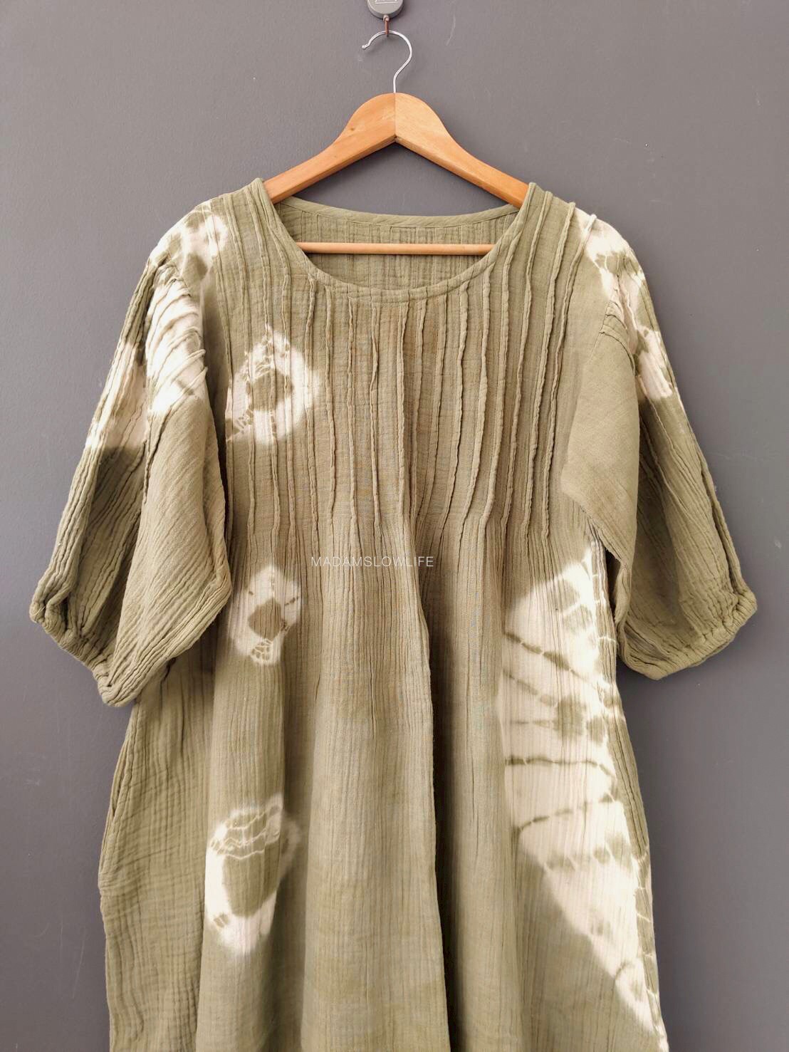 เดรสผู้หญิงแขนบอลลูน มัดย้อมสีเขียว Size: F