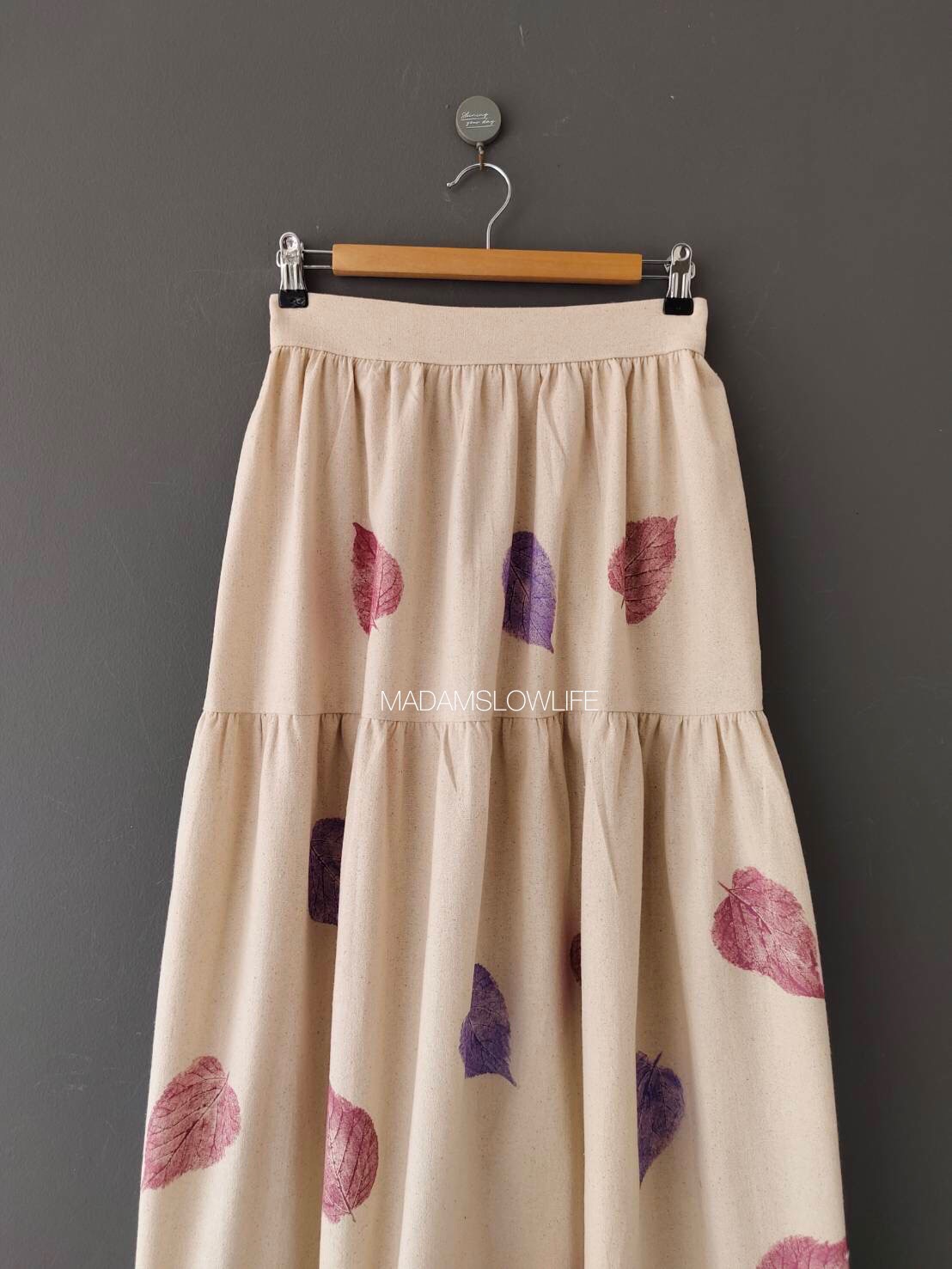 กระโปรงระบาย Size F เนื้อผ้าคอตตอนมีเทกเจอร์ พิมพ์ลายด้วยใบไม้ใช้สีปลอดสารพิษ