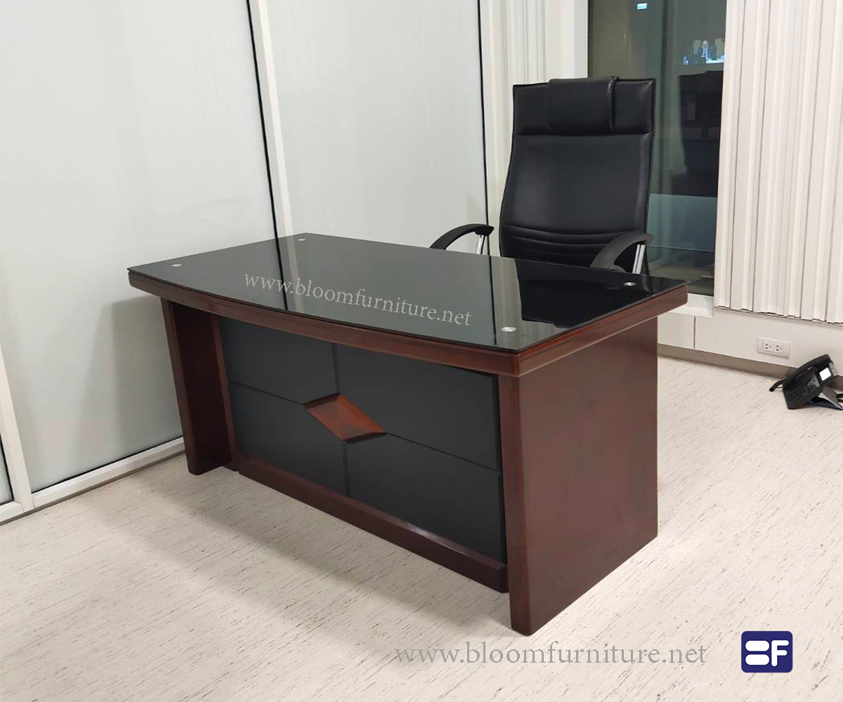 โต๊ะทำงานผู้บริหาร รุ่น Champ ขนาด 1.40 เมตร / Executive Desk size 1.40 m.