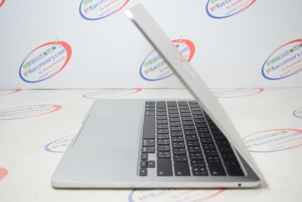 เหมือนใหม่ ! MacBook Air M2 (13-inch 2022) Silver สุขภาพแบต 100% ประกัน AppleCare+ ถึงปี 70
