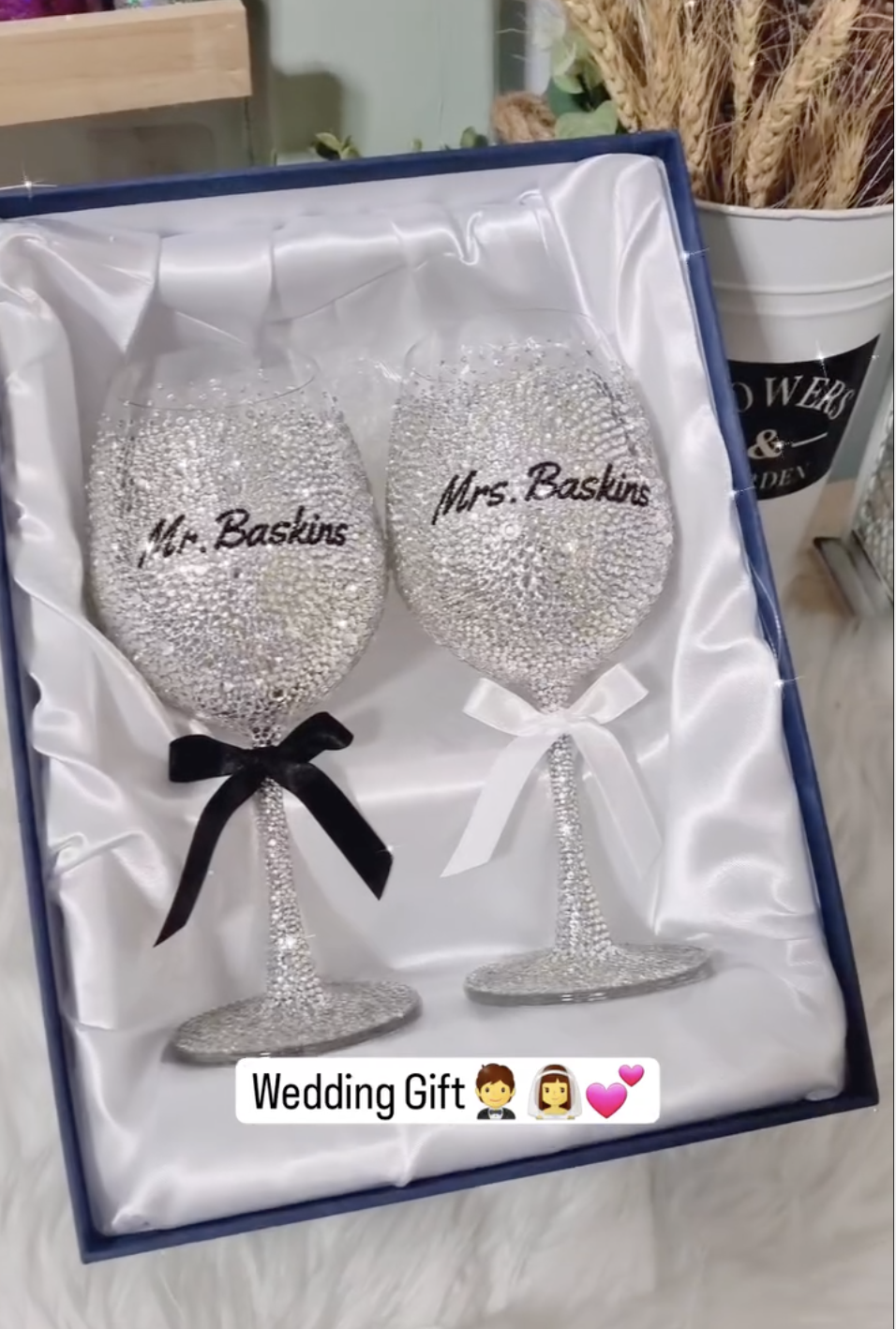 ของขวัญแต่งงาน แก้วไวน์ติดเพชร (ใส่ชื่อได้)