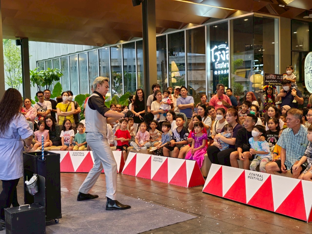 มายากลหล่อเท่ห์ มายากลใส่สูท