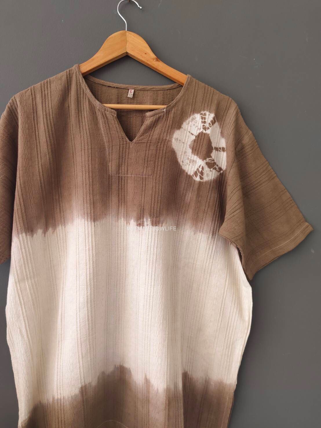 เสื้อคอวีผู้ชายมัดย้อมสีน้ำตาลปลอดสารพิษ Size:42" 44" 46" 48" 50"