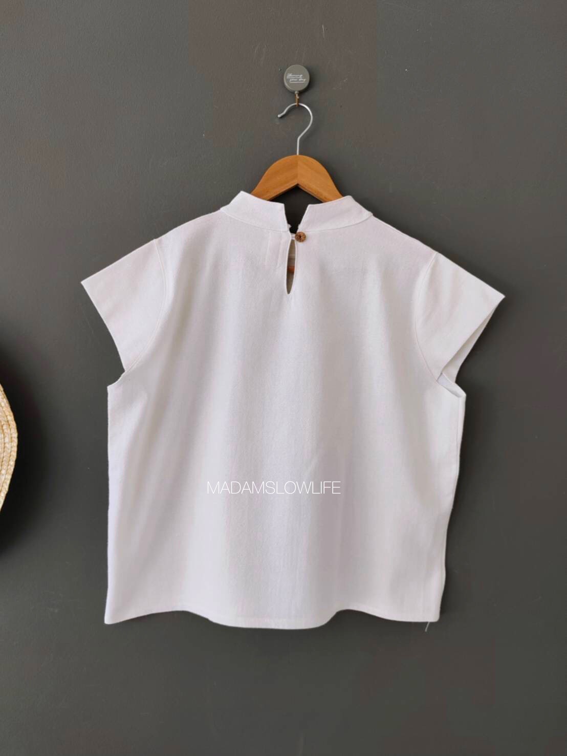 เสื้อผู้หญิง Size F อก 38-42 นิ้ว ยาว 22 นิ้ว พิมพ์ใบไม้ด้วยสีปลอดสารพิษ