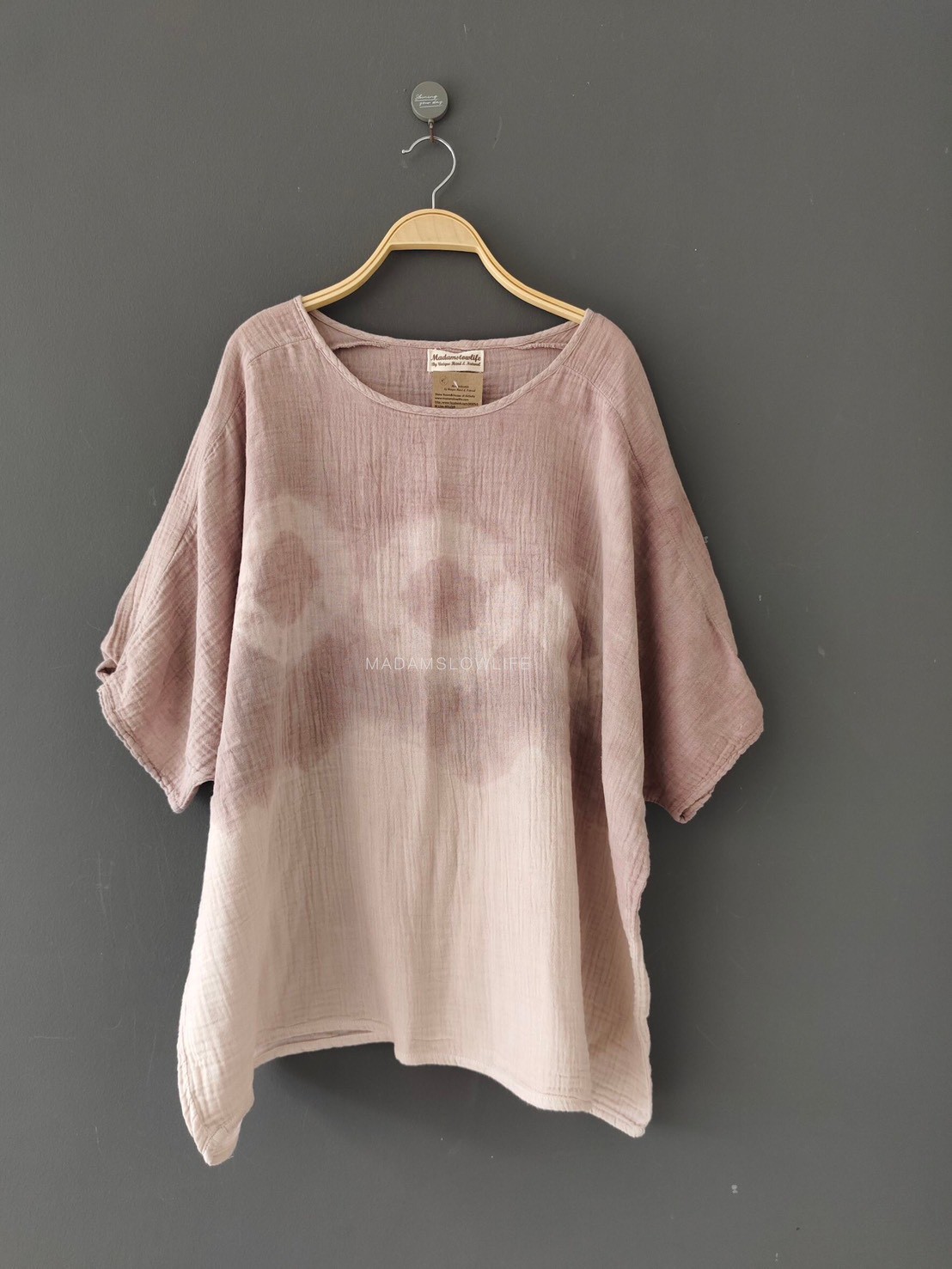 เสื้อคอปาดแขน5ส่วน ตกแต่งกระดุมไม้ตรงปลายแขนเสื้อ Size:F