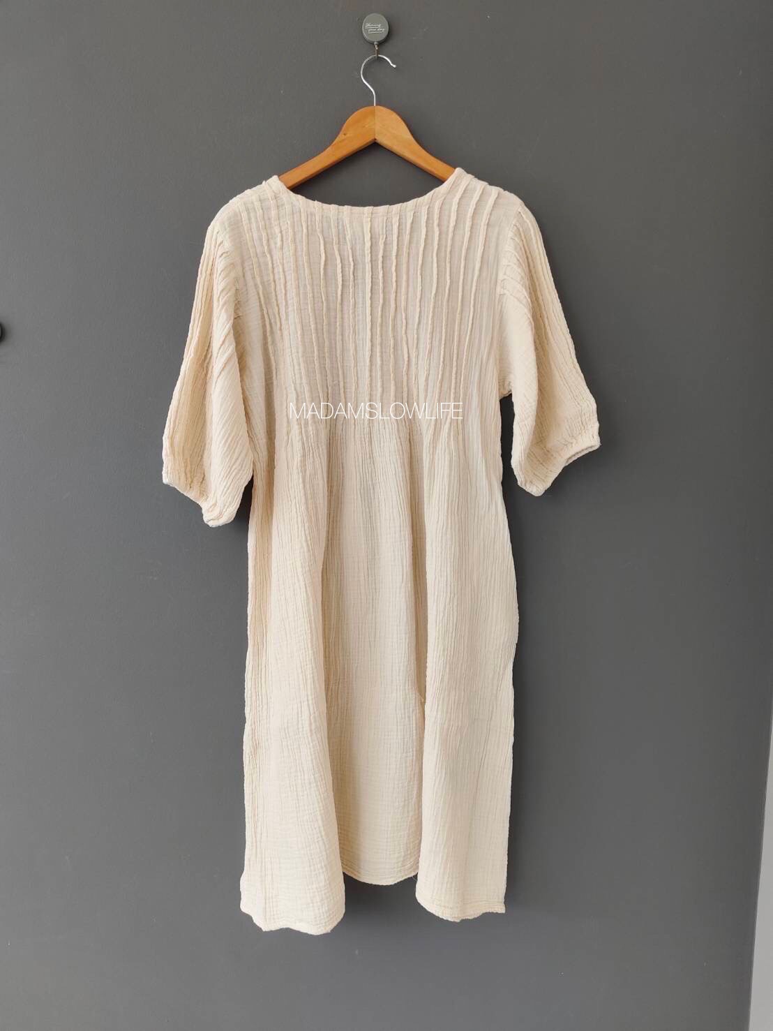 เดรสพิมพ์ใบไม้ Size F อก 36-42 นิ้ว