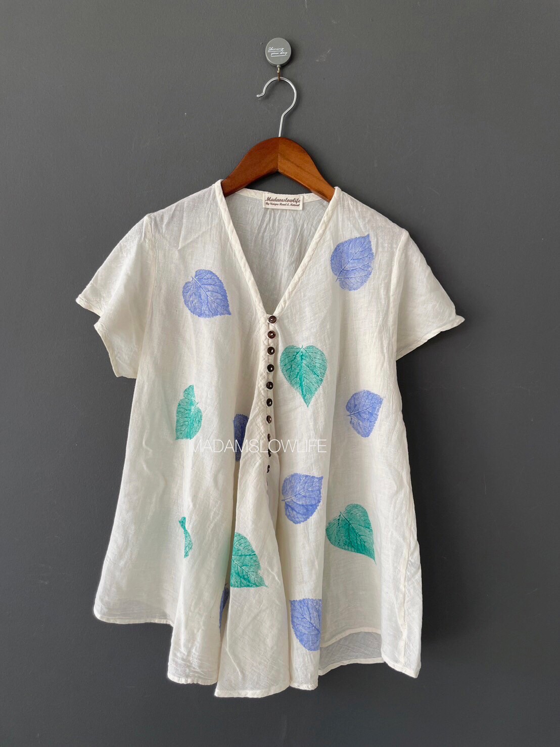 เสื้อคอตตอน Size F อก 38-42 นิ้ว ยาว 27 นิ้ว ผ้าคอตตอนเนื้อนิ่ม พิมพ์ลายใบไม้ด้วยสีปลอดสารพิษ