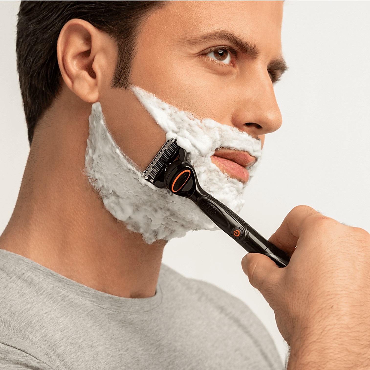 Gillette Fusion 5 Power Razor Each มีดโกนระบบสั่นรุ่นพิเศษ 5 ใบมีดสินค้านำเข้าจากออสเตรเลีย