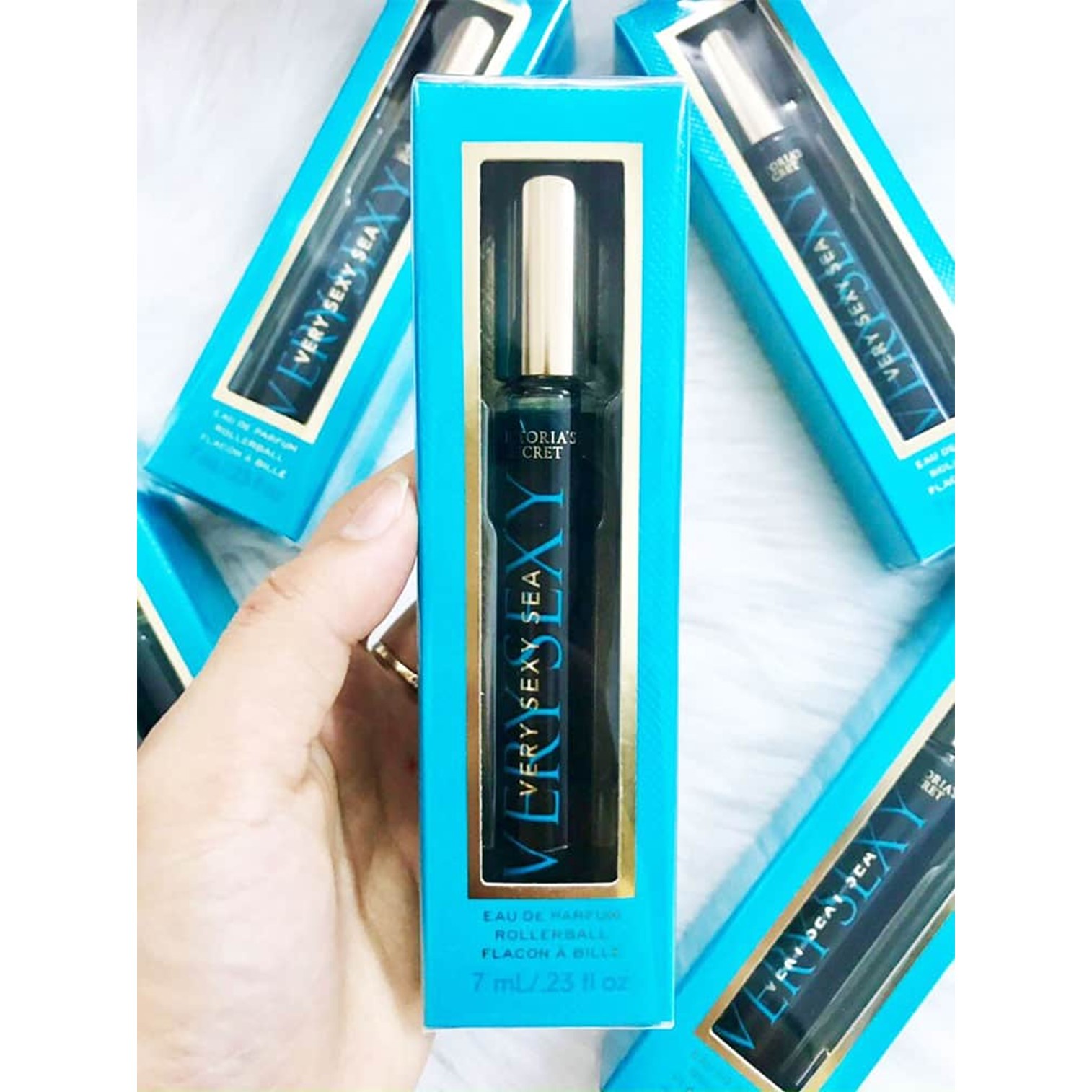 Victoria’s Secret Fine Fragrance Very Sexy Sea Eau de Parfum Rollerball 7ml น้ำหอมสำหรับผู้หญิงกลิ่นหอมใหม่สุดพิเศษจากวิคตอเรียซีเคร็ทรับประกันลิขสิทธิ์แท้พร้อมส่ง