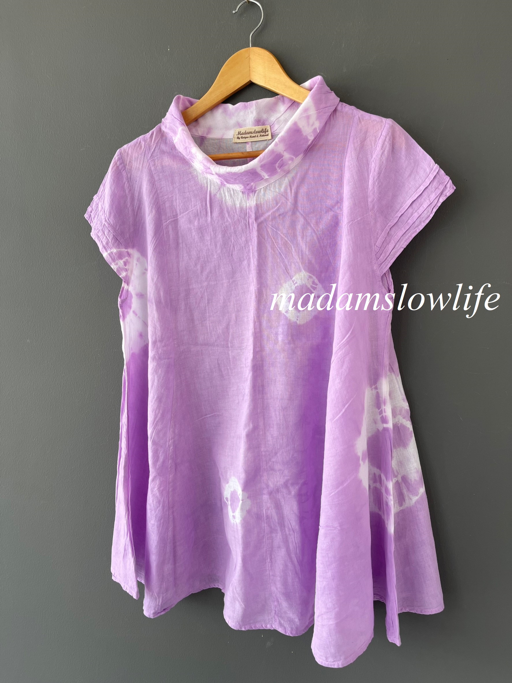 เสื้อคอพับ A คอตตอน 100% เนื้อนิ่ม ย้อมและพิมพ์มือสีปลอดสารพิษ มีให้เลือก4สี