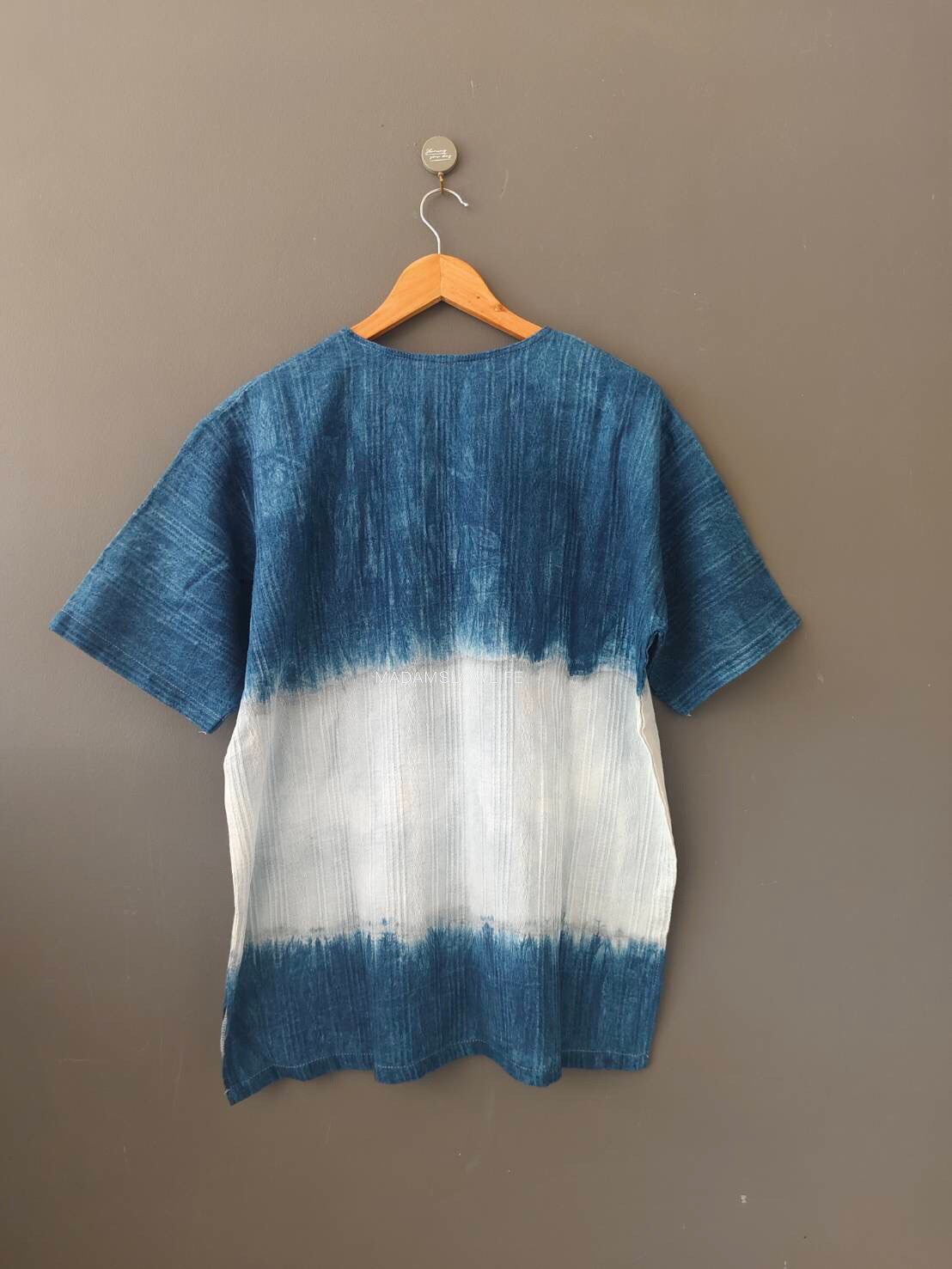 เสื้อคอวีผู้ชายมัดย้อมครามธรรมชาติ Size:42" 44" 46" 48" 50"