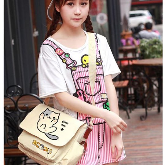 กระเป๋าสะพาย ลาย Neko Atsume
