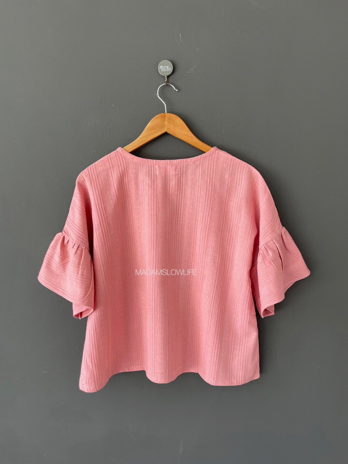 เสื้อผู้หญิงผ้าคอตตอนมีเทกเจอร์พรีเมียม สีชมพู