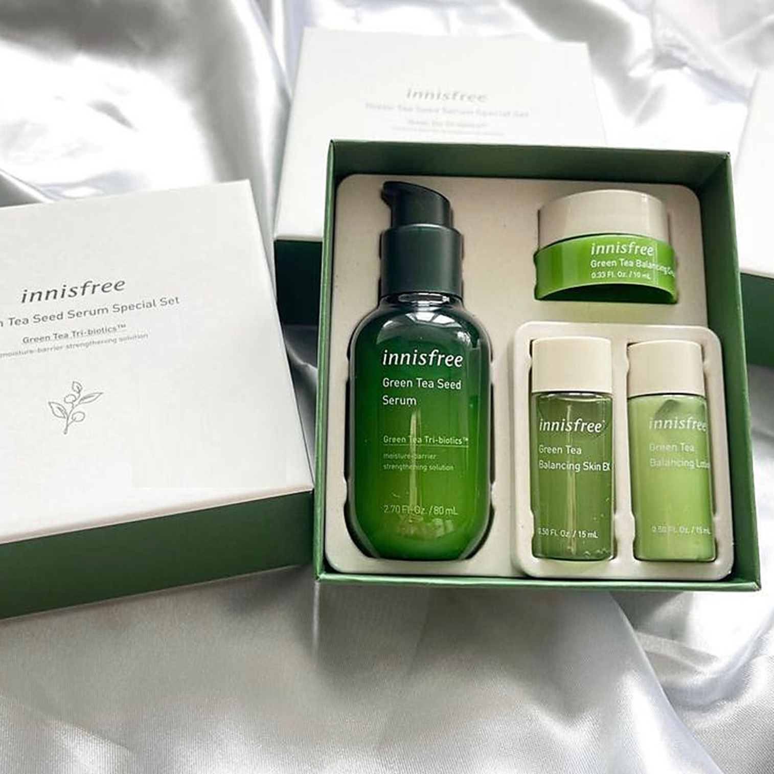 INNISFREE GREEN TEA SEED SERUM SPECIAL SET 4Pieces ชุดผลิตภัณฑ์บำรุงผิวหน้าสูตรพิเศษจากสารสกัดเมล็ดชาเขียวสินค้านำเข้าจากเกาหลีของแท้พร้อมส่ง