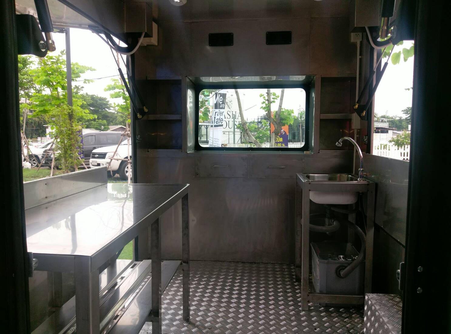 ผลิตออกแบบและจำหน่ายรถFood Truck รถขายของ รถขายอาหาร รถบรรทุกรถ รถขนส่งทุกชนิด