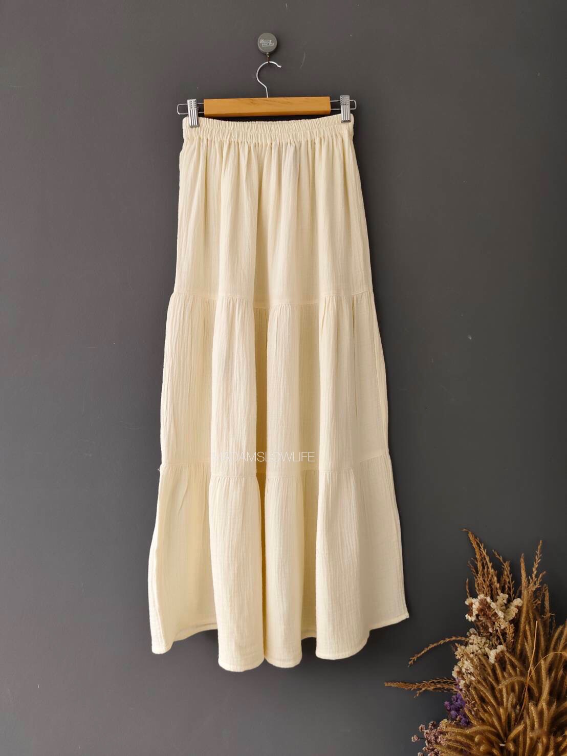 กระโปรงระบาย Size F เนื้อผ้าคอตตอนมีเทกเจอร์ พิมพ์ลายด้วยใบไม้ใช้สีปลอดสารพิษ