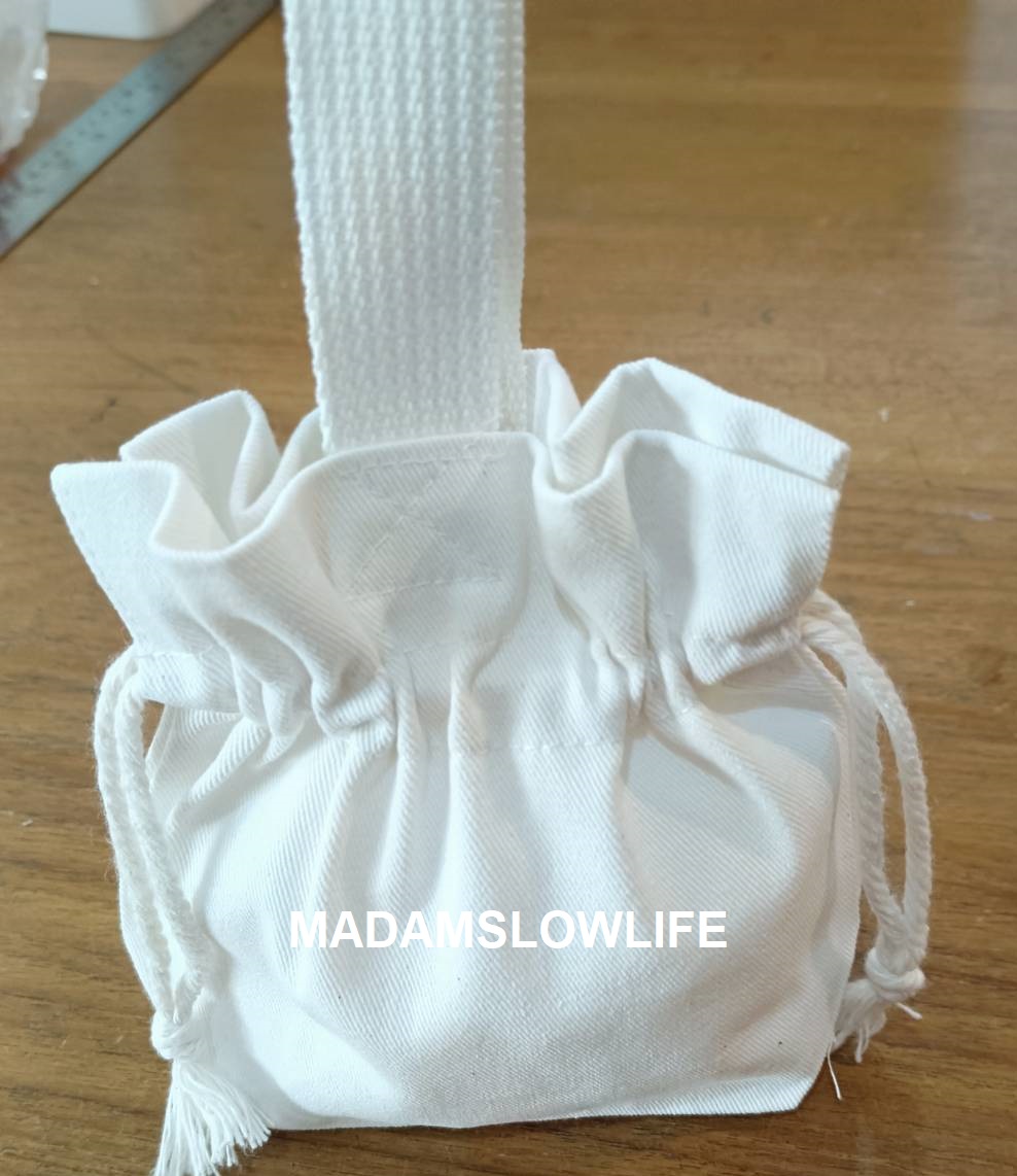 (รับผลิตออเดอร์) กระเป๋าผ้า Eco-bag ขนาด W 16 cm* H 11 cm * D 6 cm พื้นที่ปากกระเป๋า H 4.5 cm