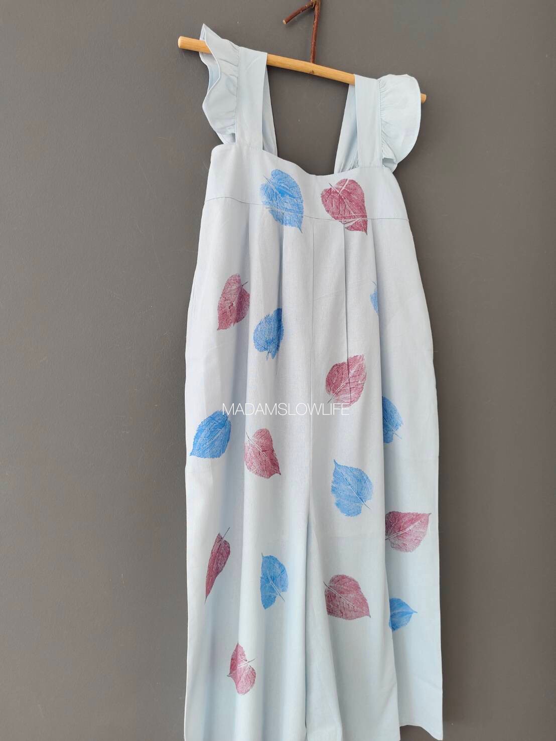 ชุดจั๊มสูท Size M เนื้อผ้าคอตตอน พิมพ์ลายใบไม้