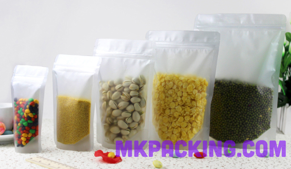 ถุงพลาสติกขุ่น ซิปล็อค ตั้งได้ ขนาด 20x30 + 5cm