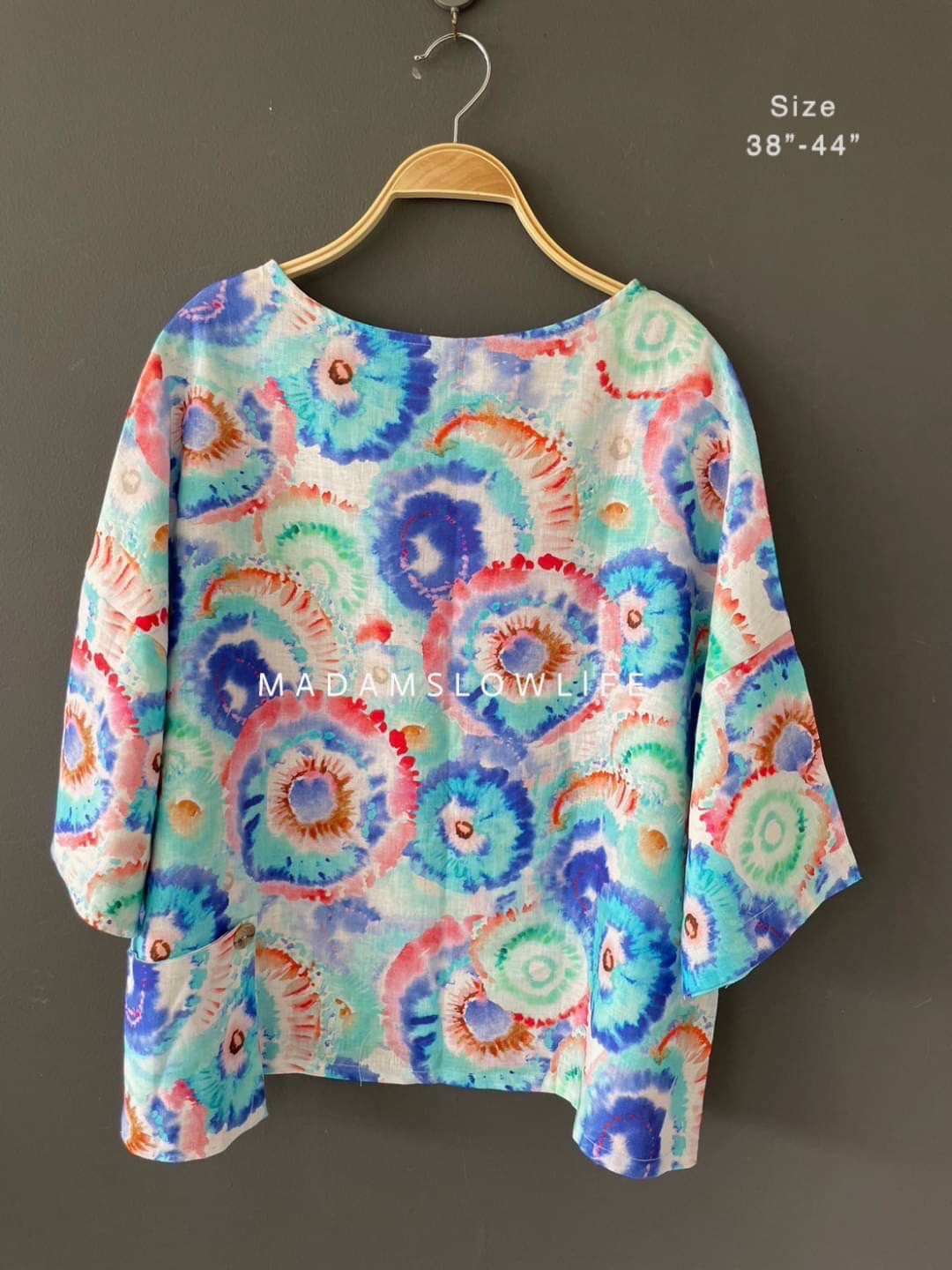เสื้อลินินคอปาด ลายกราฟฟิก Linen Blouses graphic design