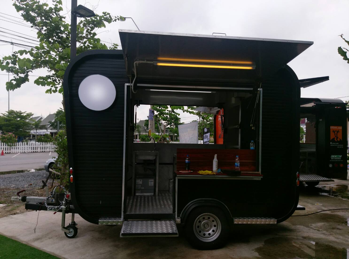 ผลิตออกแบบและจำหน่ายรถFood Truck รถขายของ รถขายอาหาร รถบรรทุกรถ รถขนส่งทุกชนิด