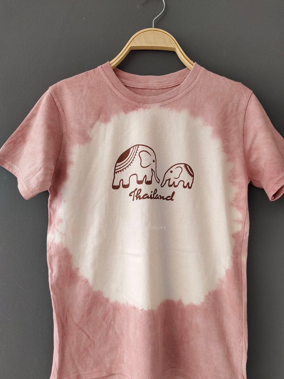 เสื้อยืดผู้ใหญ่พิมพ์ลายช้างThailand มัดย้อมสีชมพูหวานๆ Size : XS S M L XL 2XL 3XL