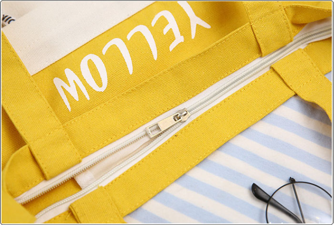 กระเป๋าสะพายไหล่ Pokémon Pikachu