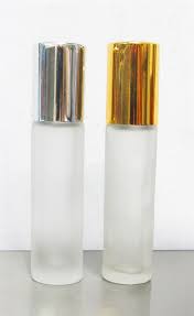 ขวดแก้วขุ่นฝาลูกกลิ้งขนาด8ml.ขายส่ง100ขวดใส่น้ำมันน้ำหอมน้ำมันเขียวน้ำมันเหลืองหรือพิมพ์เสนน้ำ