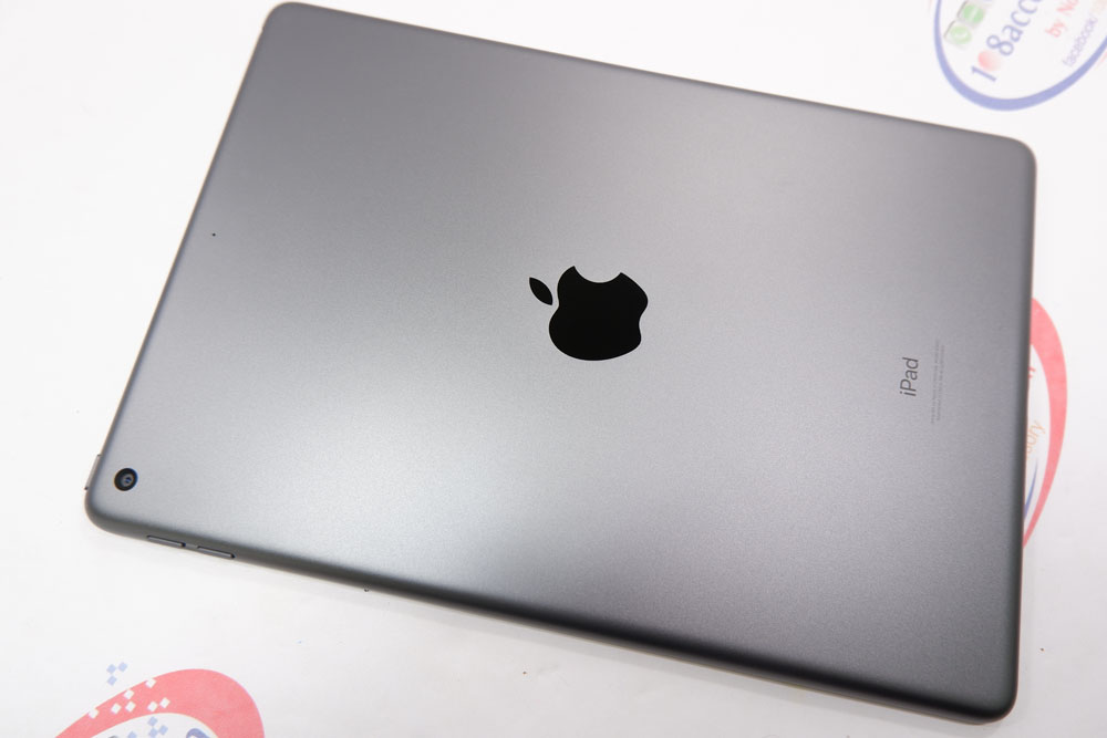 ครบกล่อง iPad Gen 9 64GB Wifi ศูนย์ไทย ไม่รีเฟอร์ แบต 91% แท้เดิมทั้งเครื่อง
