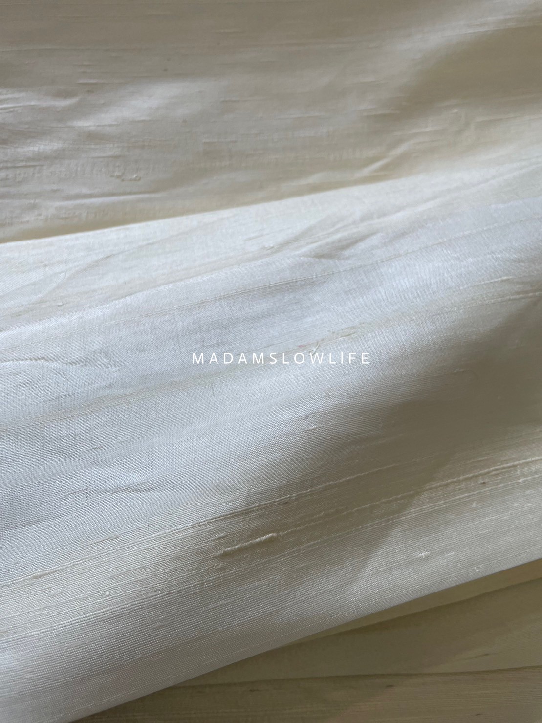 ผ้าไหมเปลือกไม้มีเทคเจอร์ หน้ากว้าง 100 เซนติเมตร Hand made