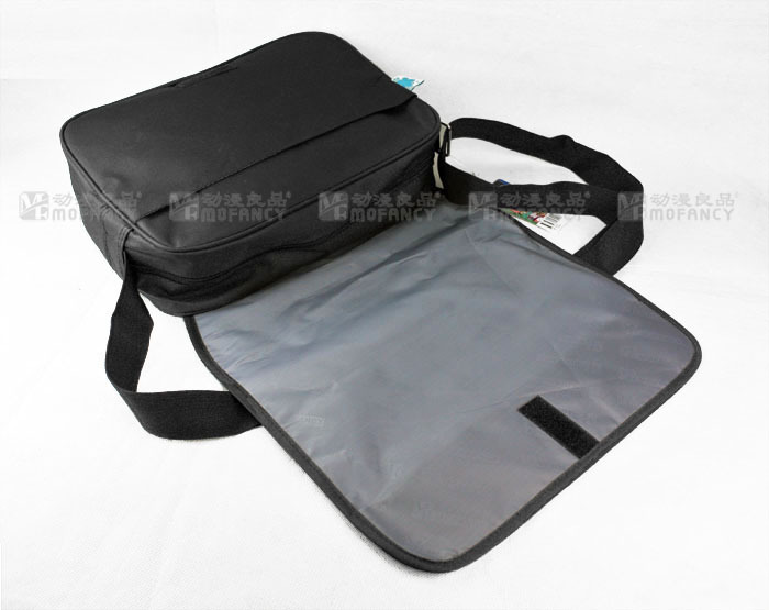 กระเป๋าสะพาย ลาย tokyo ghoul