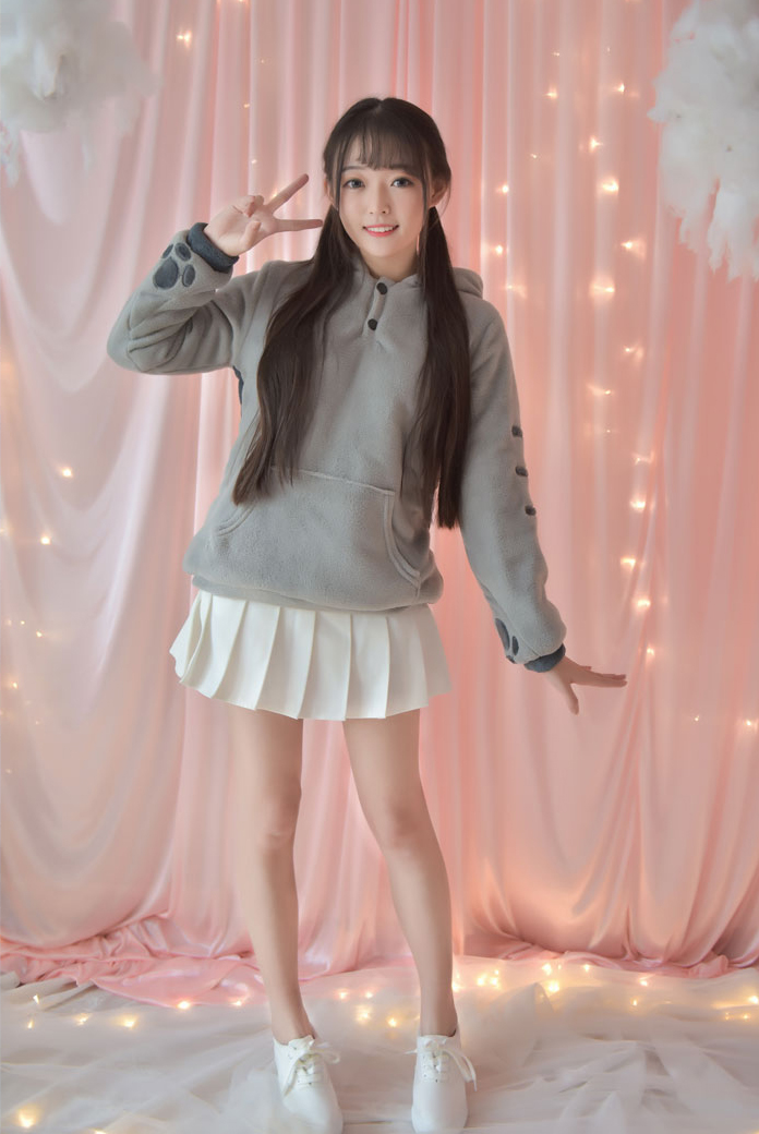 เสื้อกันหนาว ลาย Neko Atsume