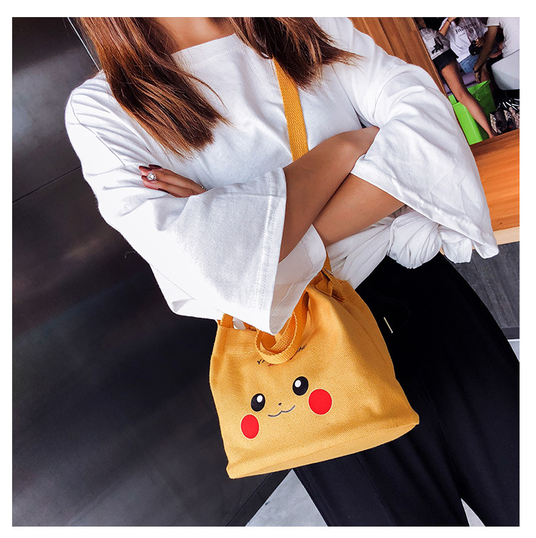 กระเป๋าสะพาย Pokémon Pikachu