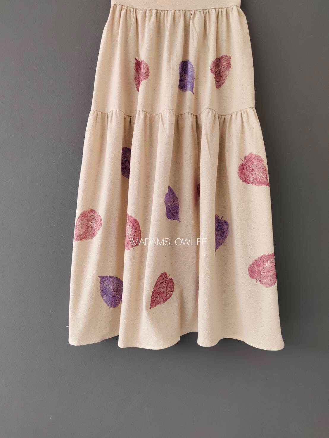 กระโปรงระบาย Size F เนื้อผ้าคอตตอนมีเทกเจอร์ พิมพ์ลายด้วยใบไม้ใช้สีปลอดสารพิษ