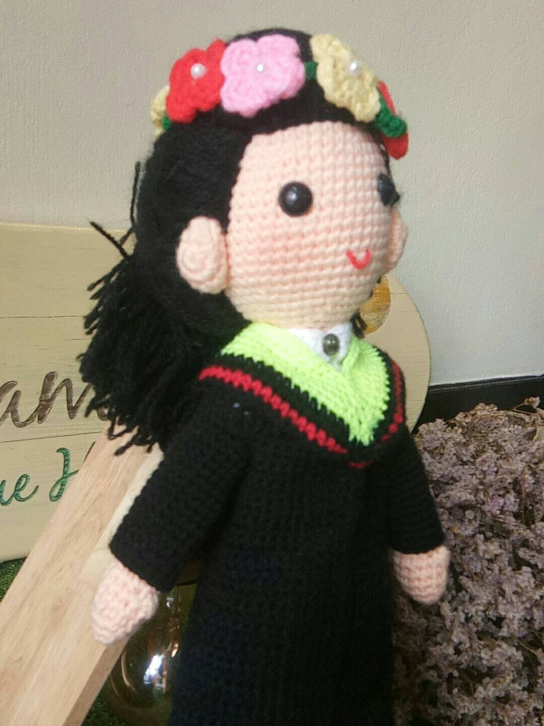 ตุ๊กตาถักโครเชต์ไหมพรม Graduate doll1