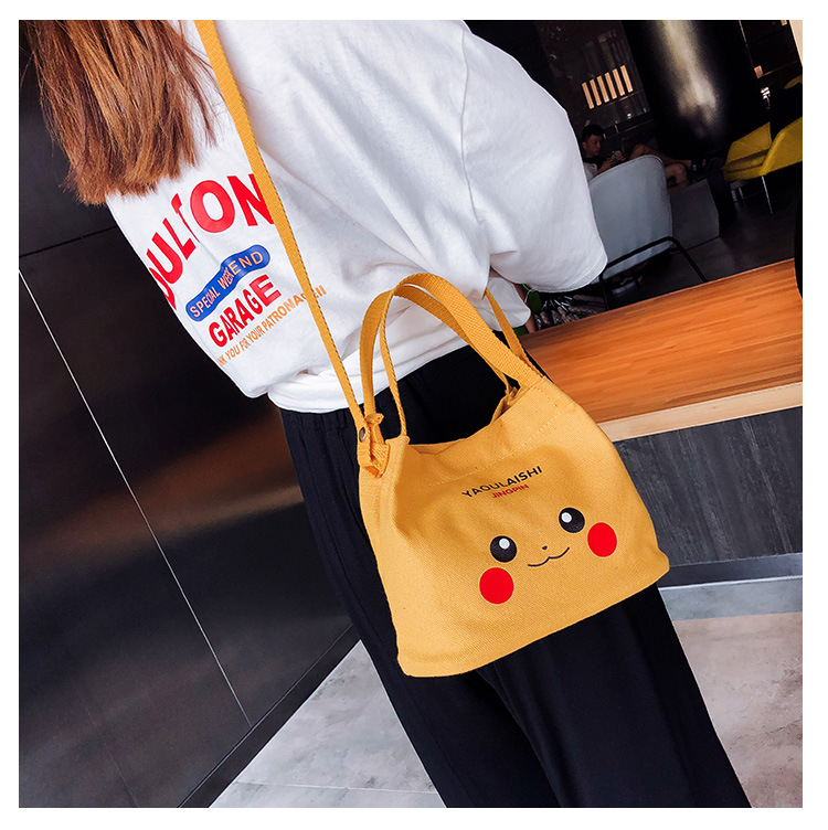 กระเป๋าสะพาย Pokémon Pikachu