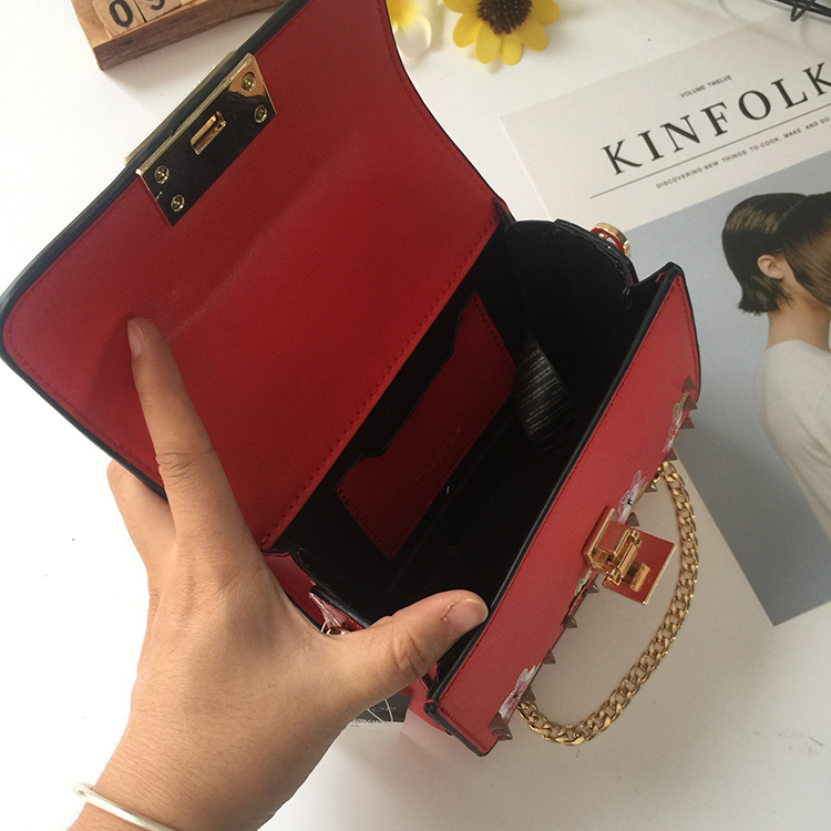 TOPSHOP Rosie Floral Study Crossbody Bag