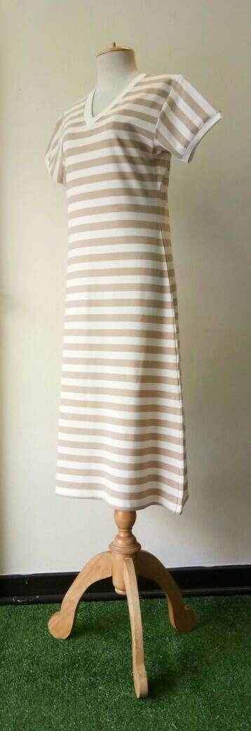 ชุดเดรสแฟชั่น คอวี Size:M