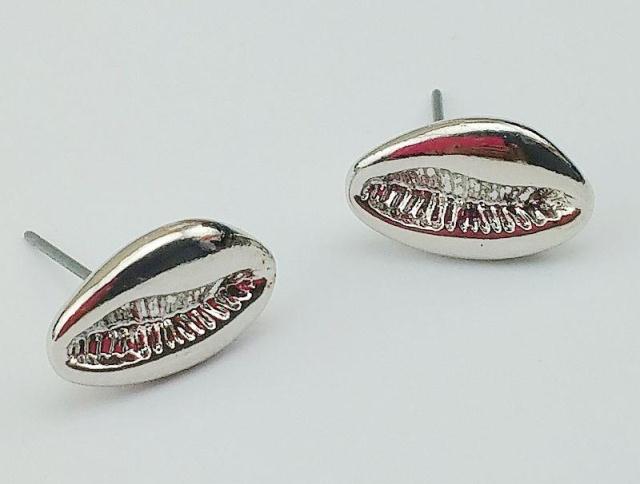 Tory Burch Cowrie Shell Stud Earrings