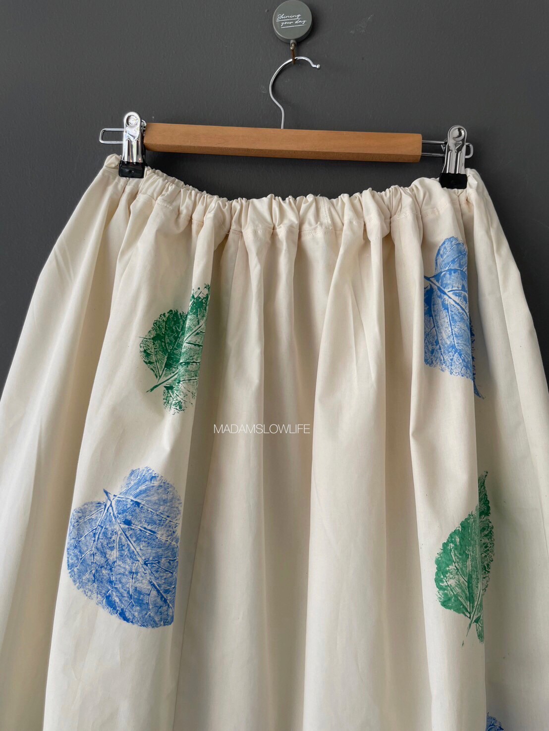 กระโปรง Size F พิมพ์ใบไม้ด้วยสีปลอดสารพิษ