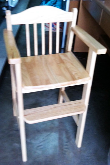 เก้าอี้เสริมเด็กทานข้าว