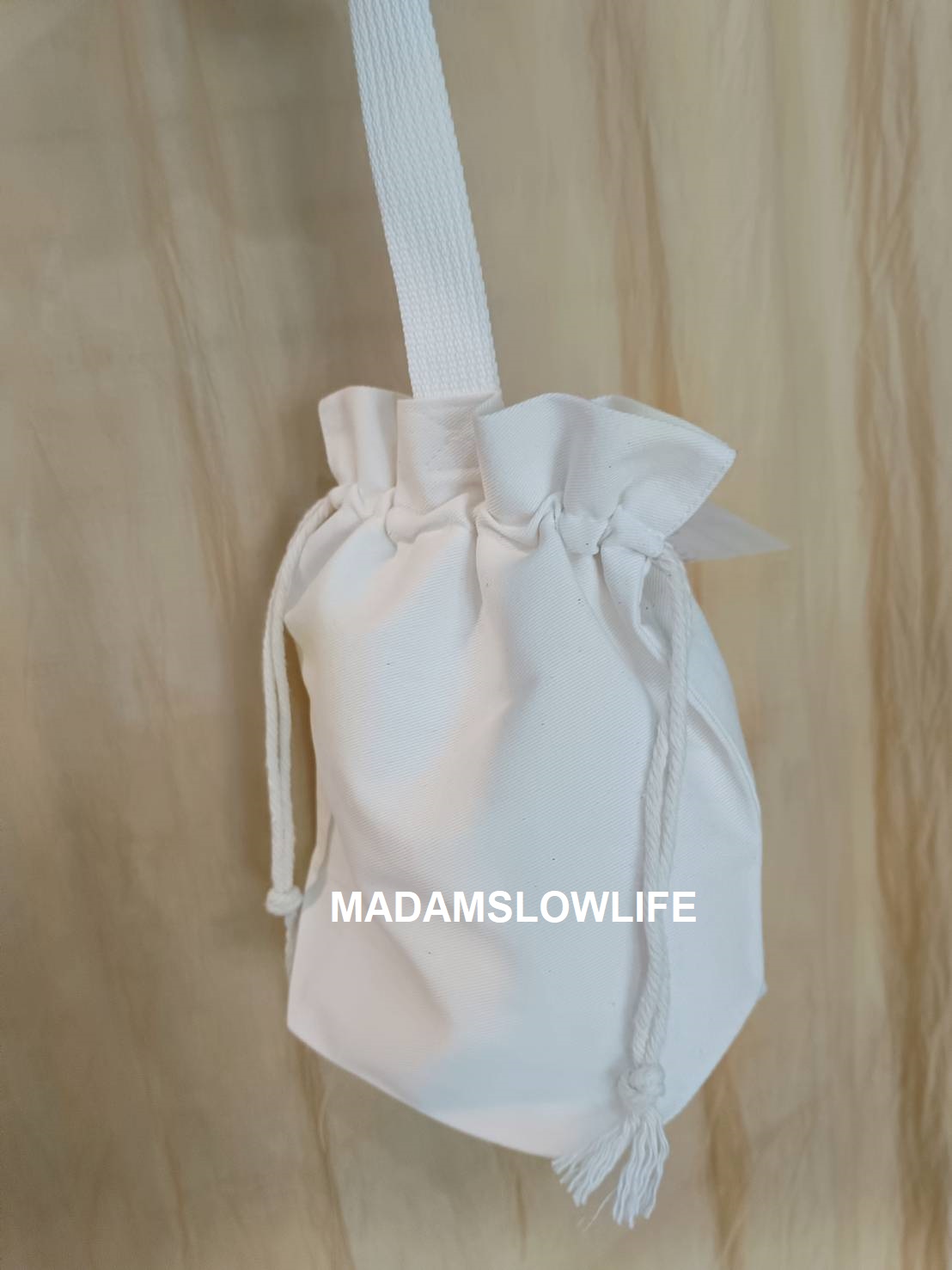 (รับผลิตออเดอร์) กระเป๋าผ้า Eco-bag ขนาด W 20 cm* H 18 cm * D 9.5 cm พื้นที่ปากกระเป๋า H 4.5 cm