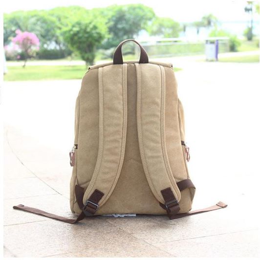 กระเป๋าเป้ ลาย attack on titan