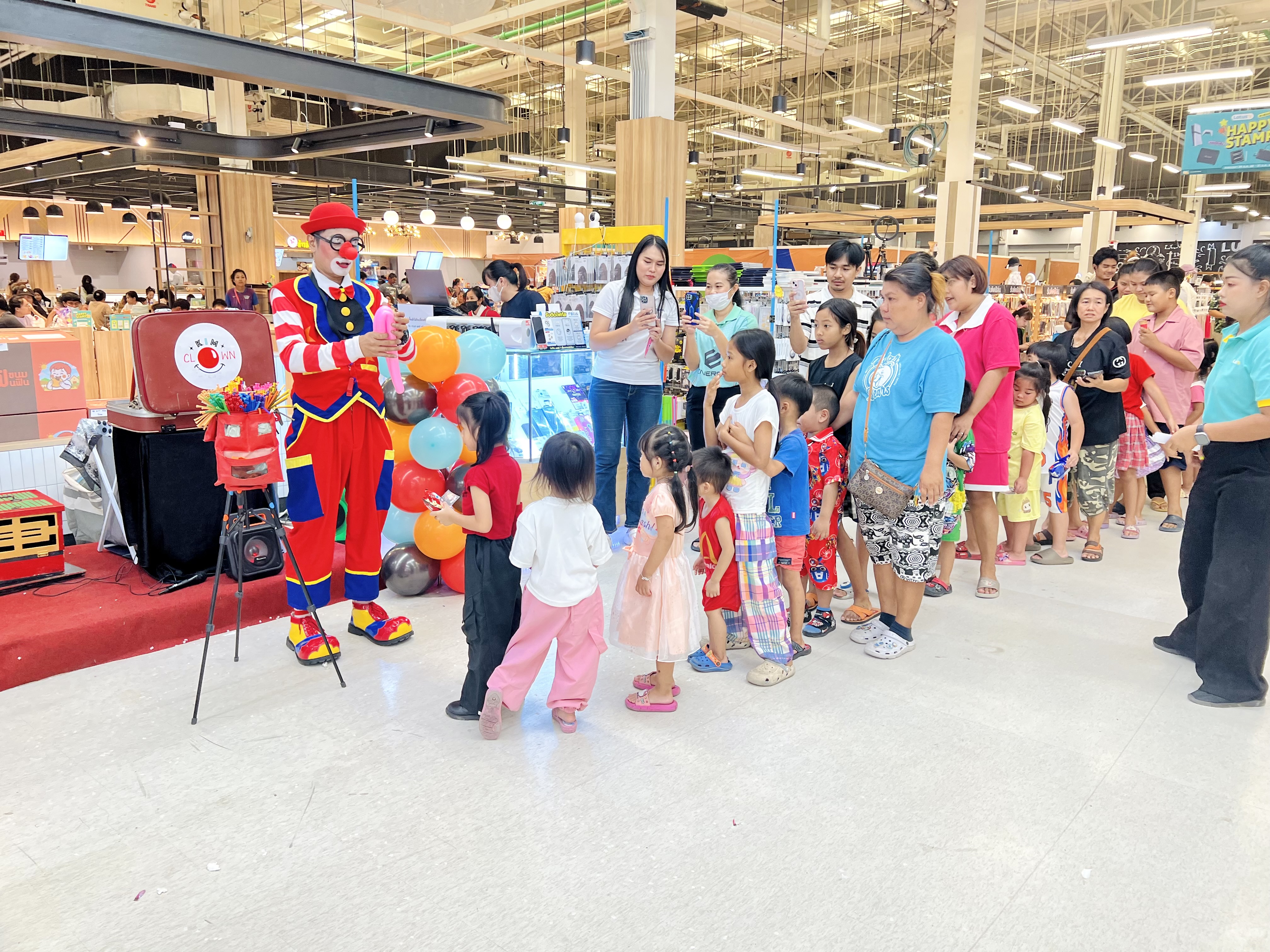 ตัวตลกโบโซ่ บิดลูกโป่งแฟนซี รูปต่างๆ รูปสัตว์ได้ทุกสัตว์